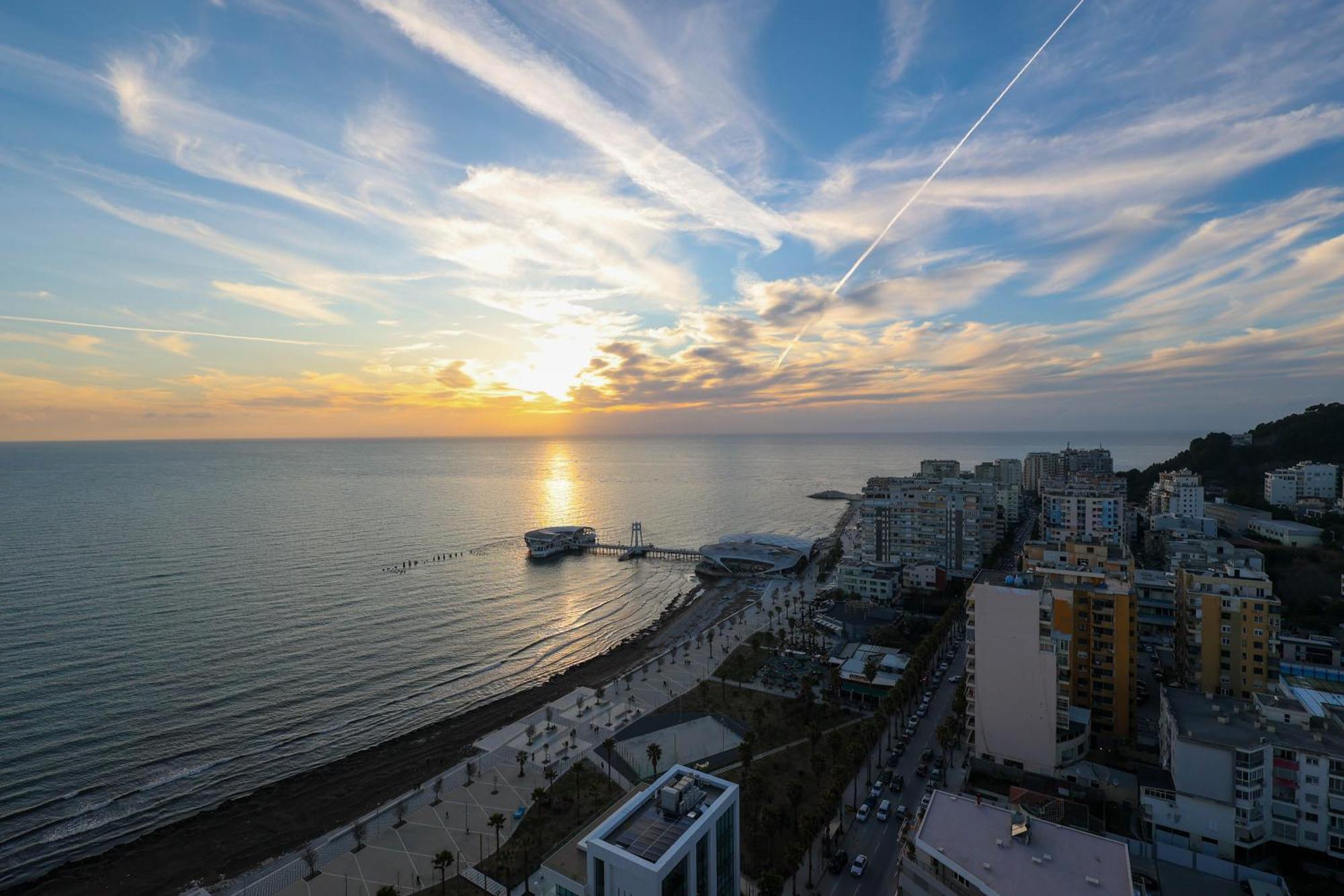 Grandstay Apartments Драч Екстериор снимка